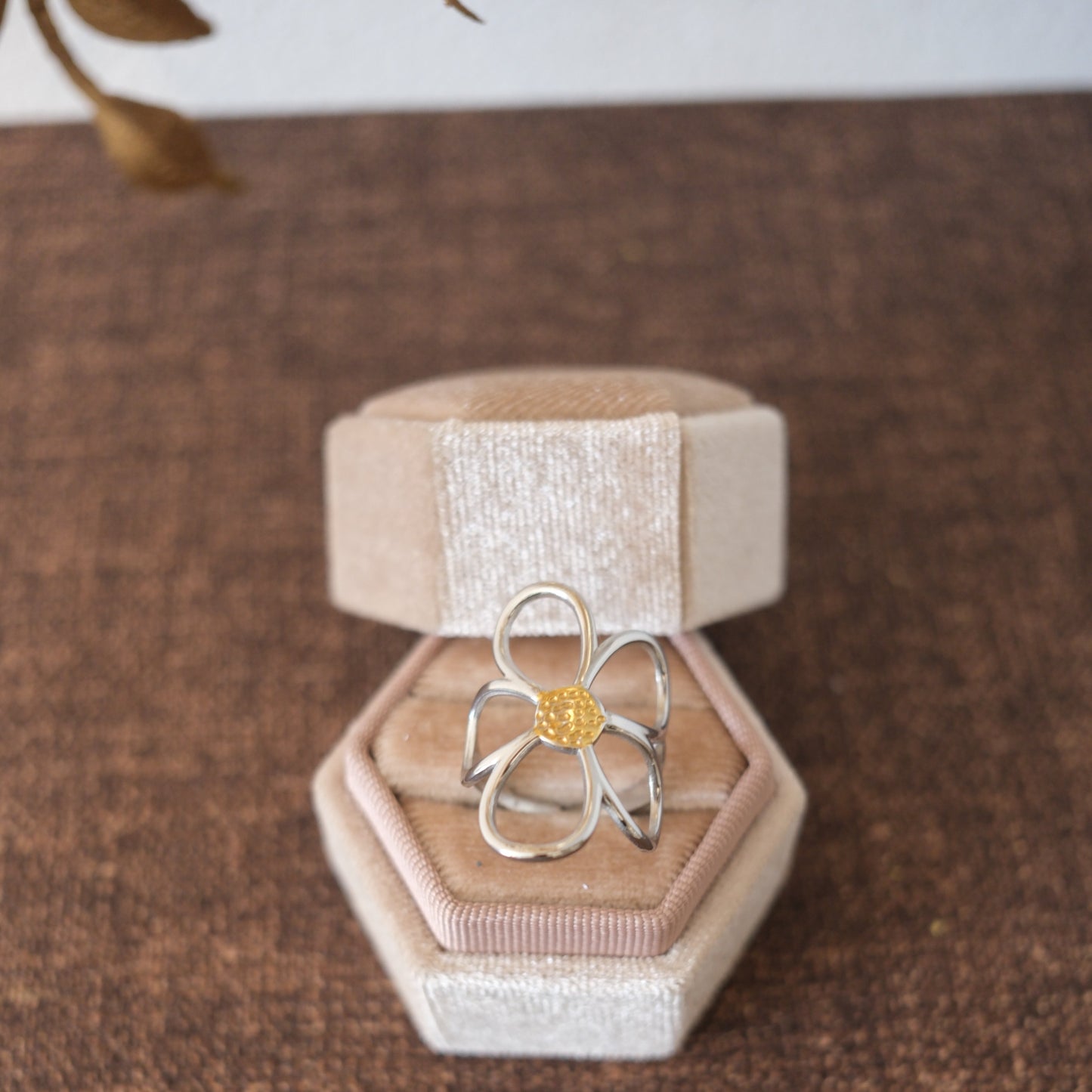 Daisera Ring