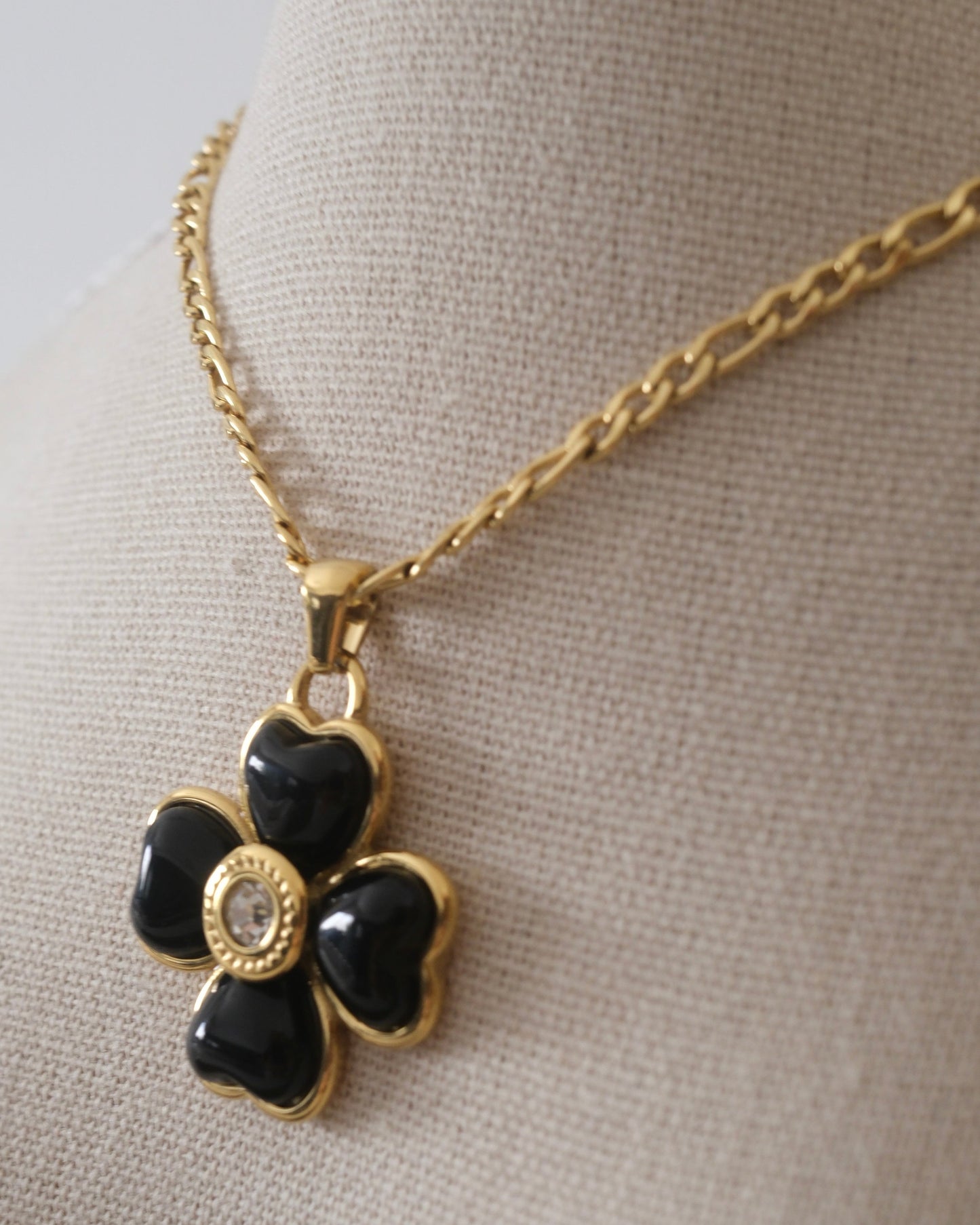 Midnight Amora Necklace