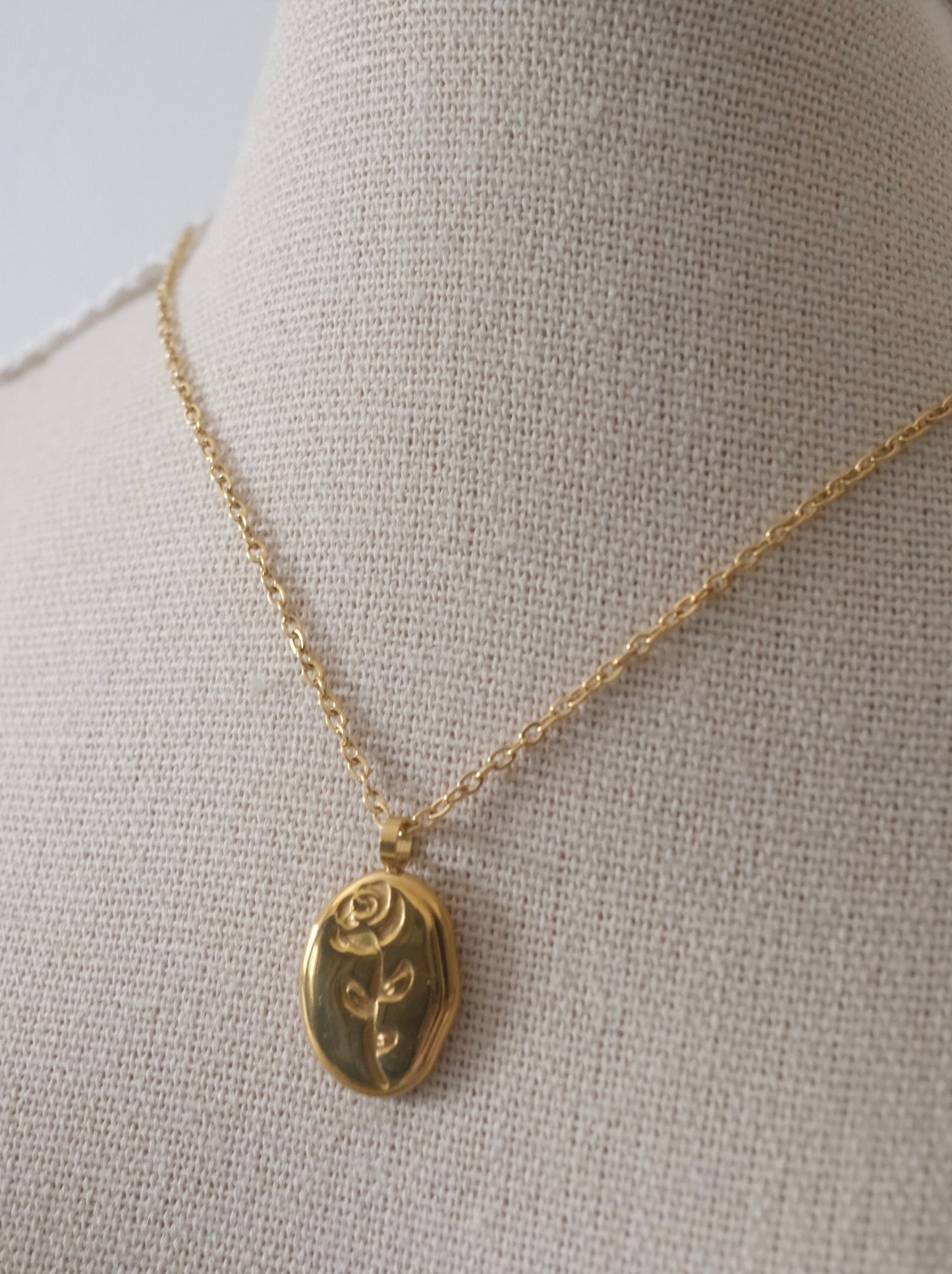 Sweet Rose Necklace
