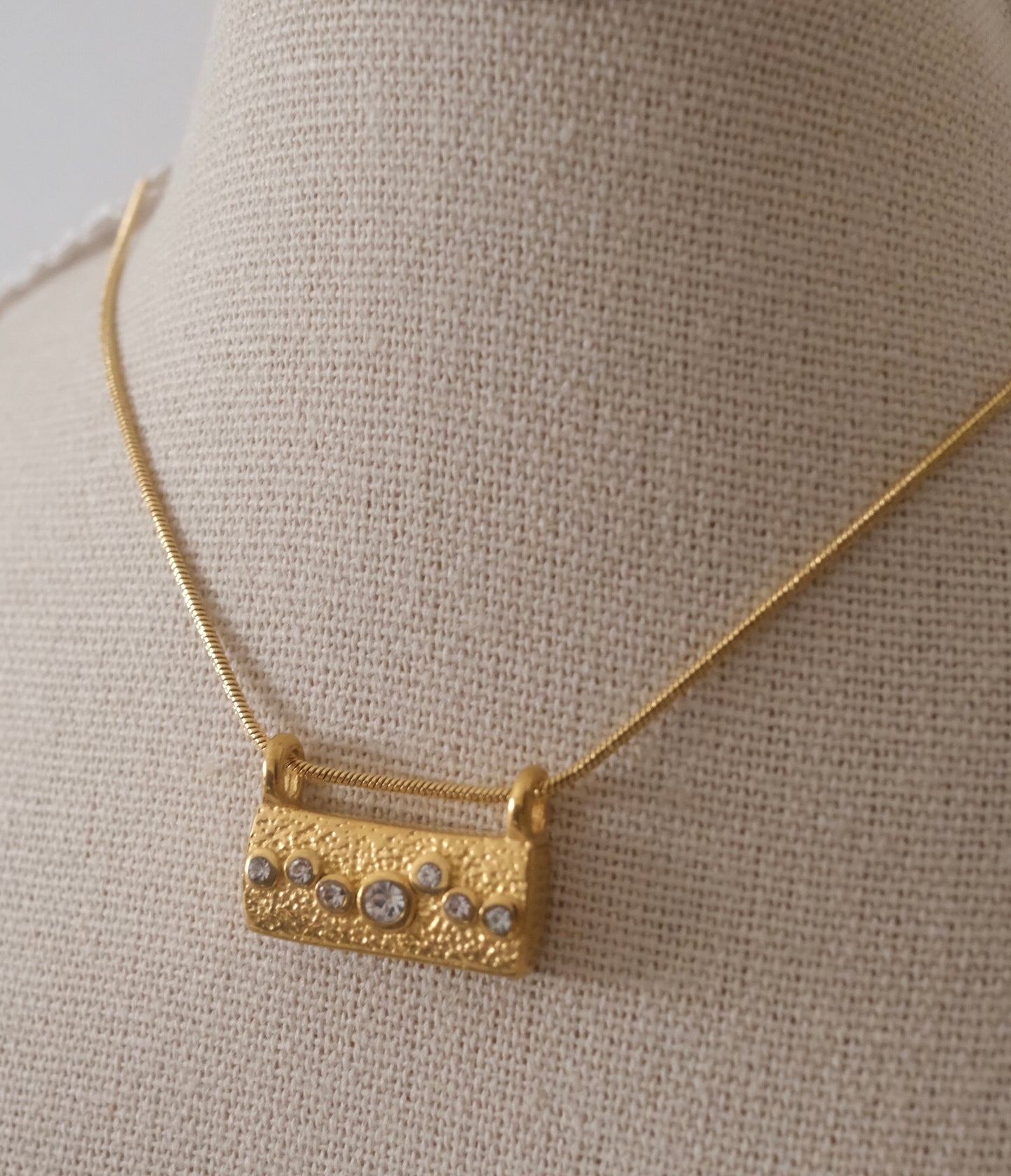 Delphi Light Necklace