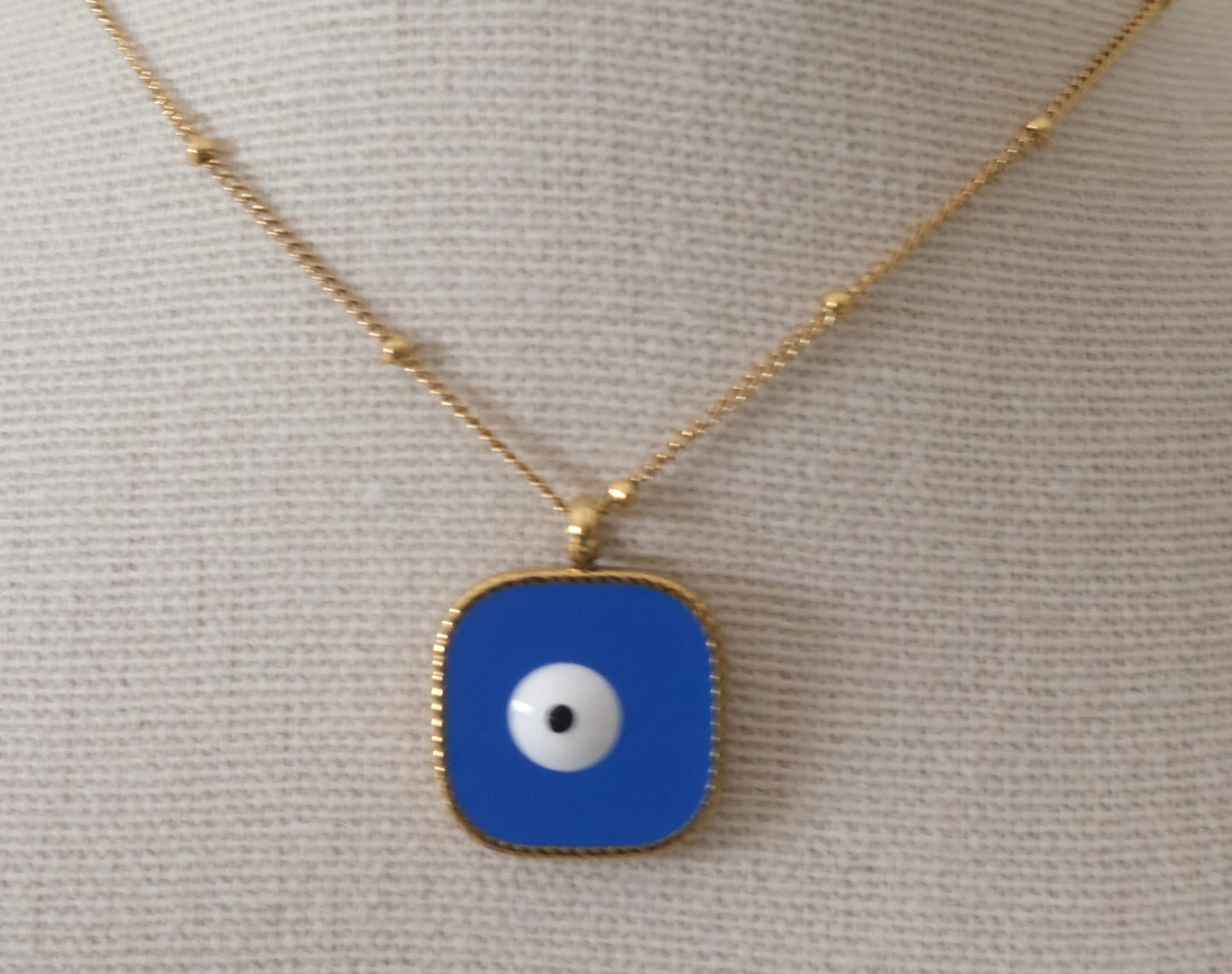 Evia Eye Necklace