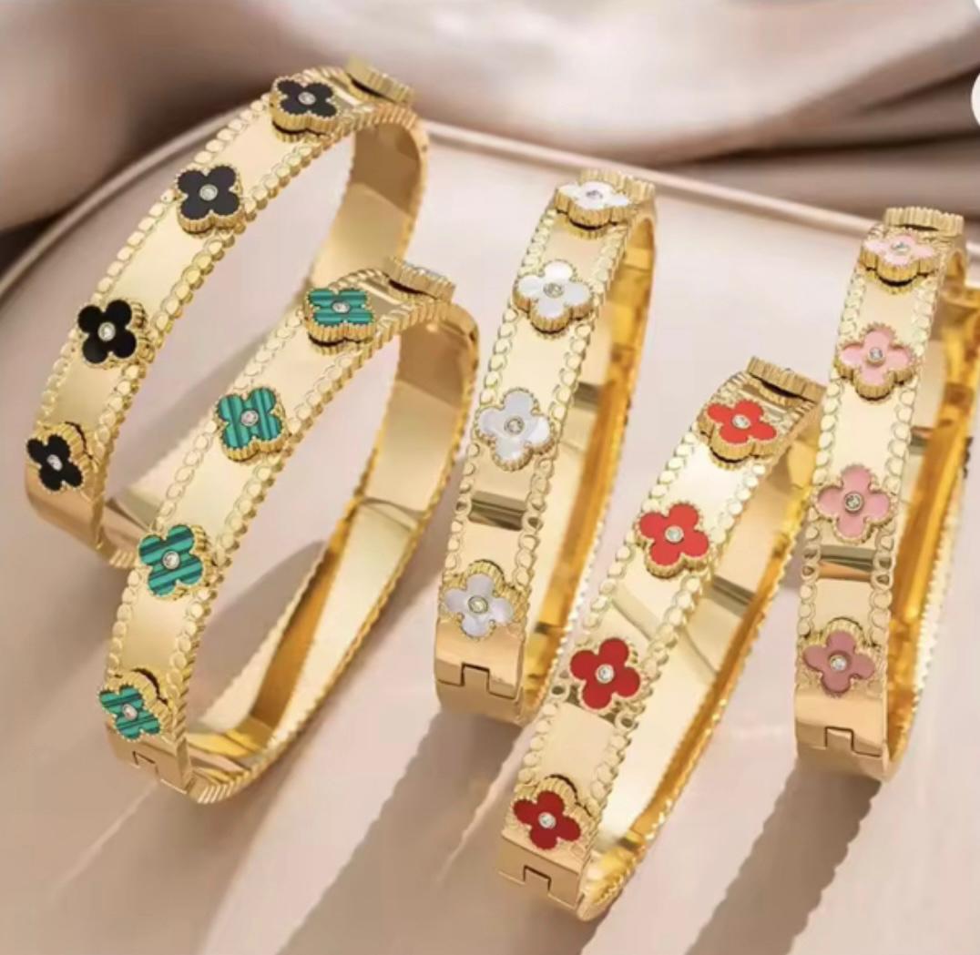 Attire Bangles