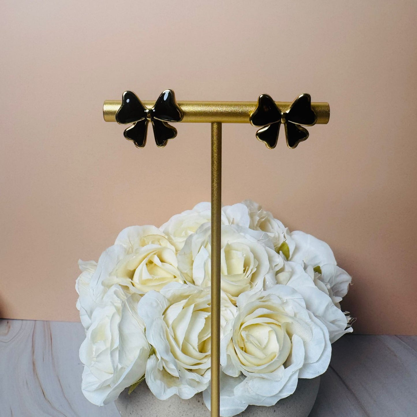 Bow earrings