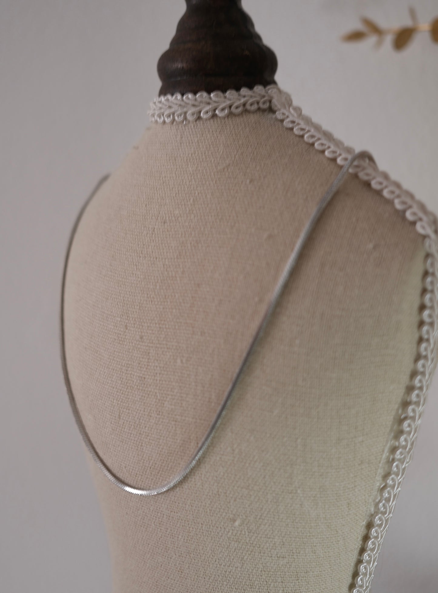 The Sleek Chain Necklace