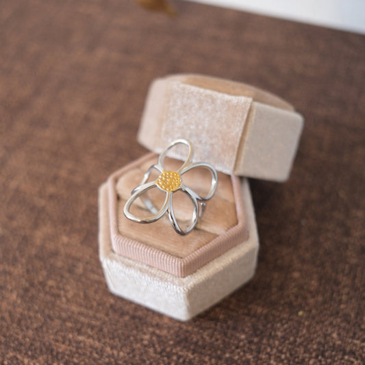 Daisera Ring