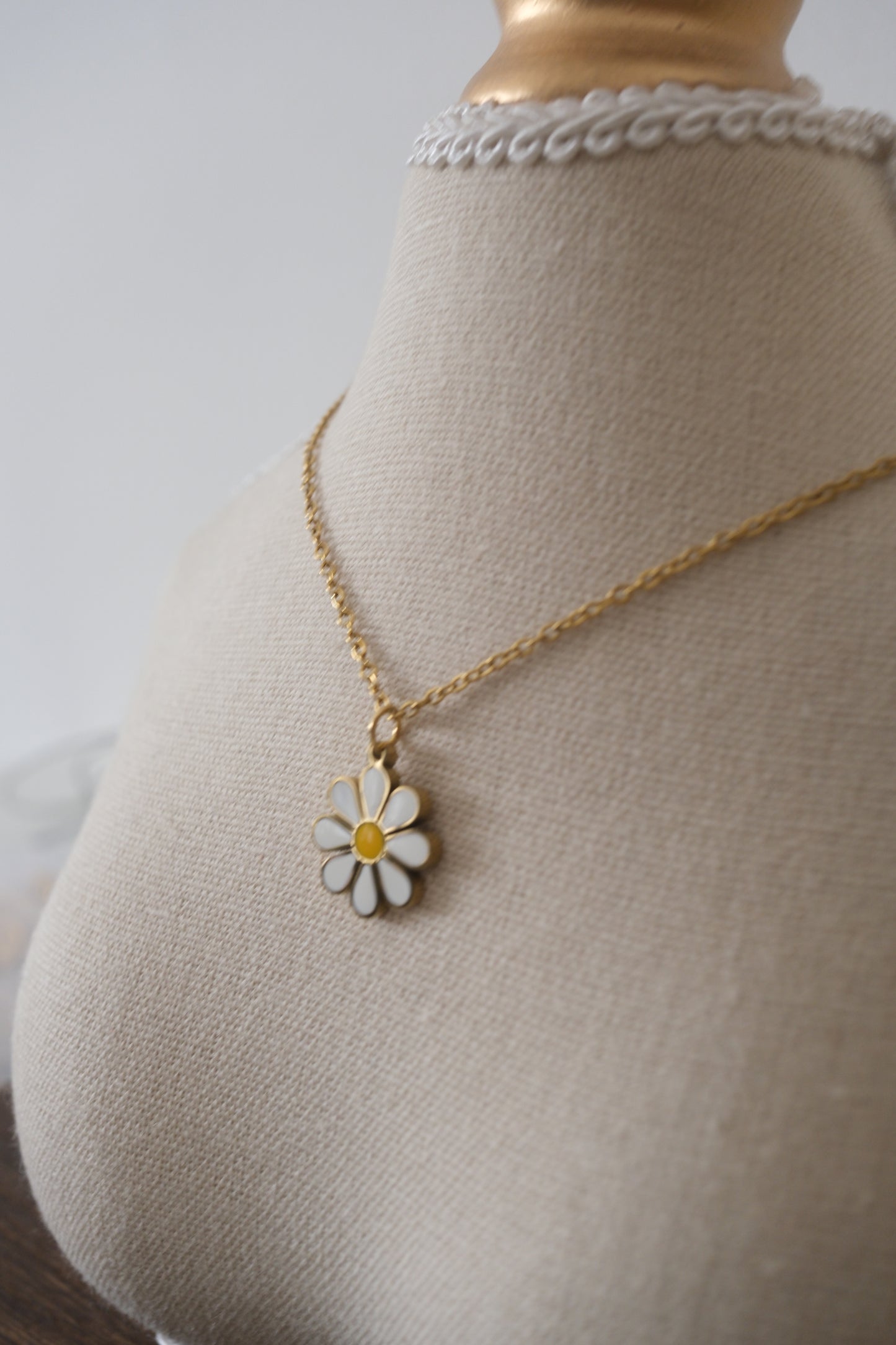 Daisette Necklace