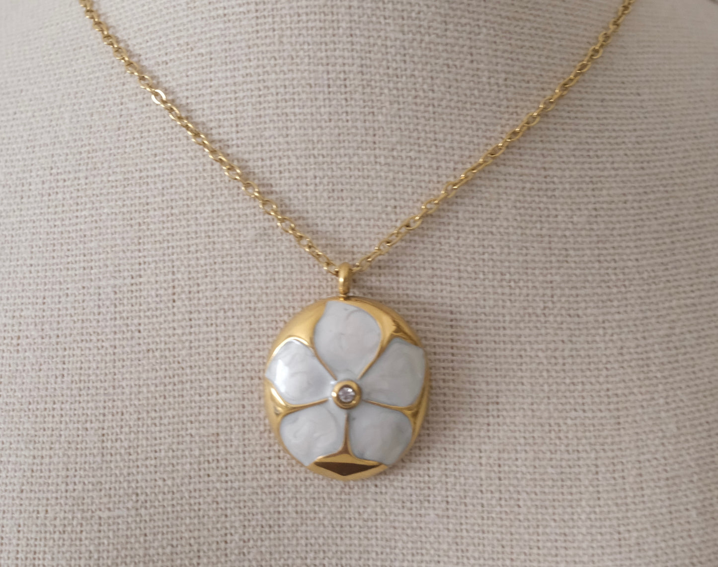Florie Necklace