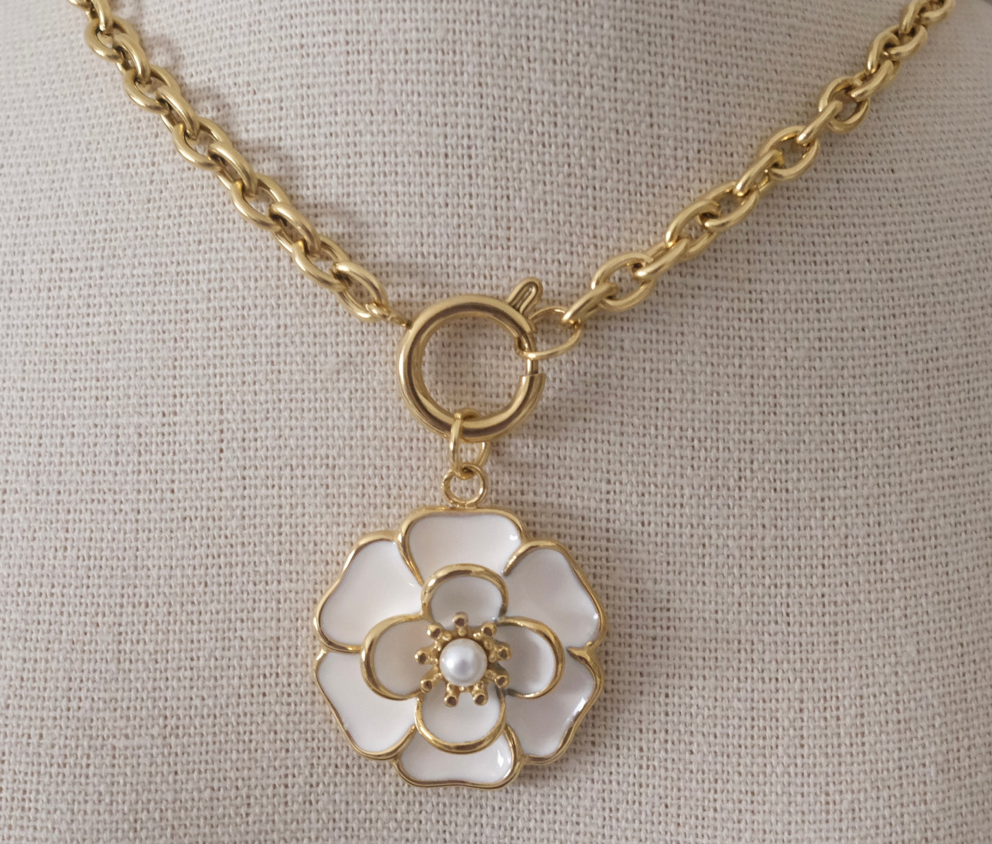 Roselle Necklace