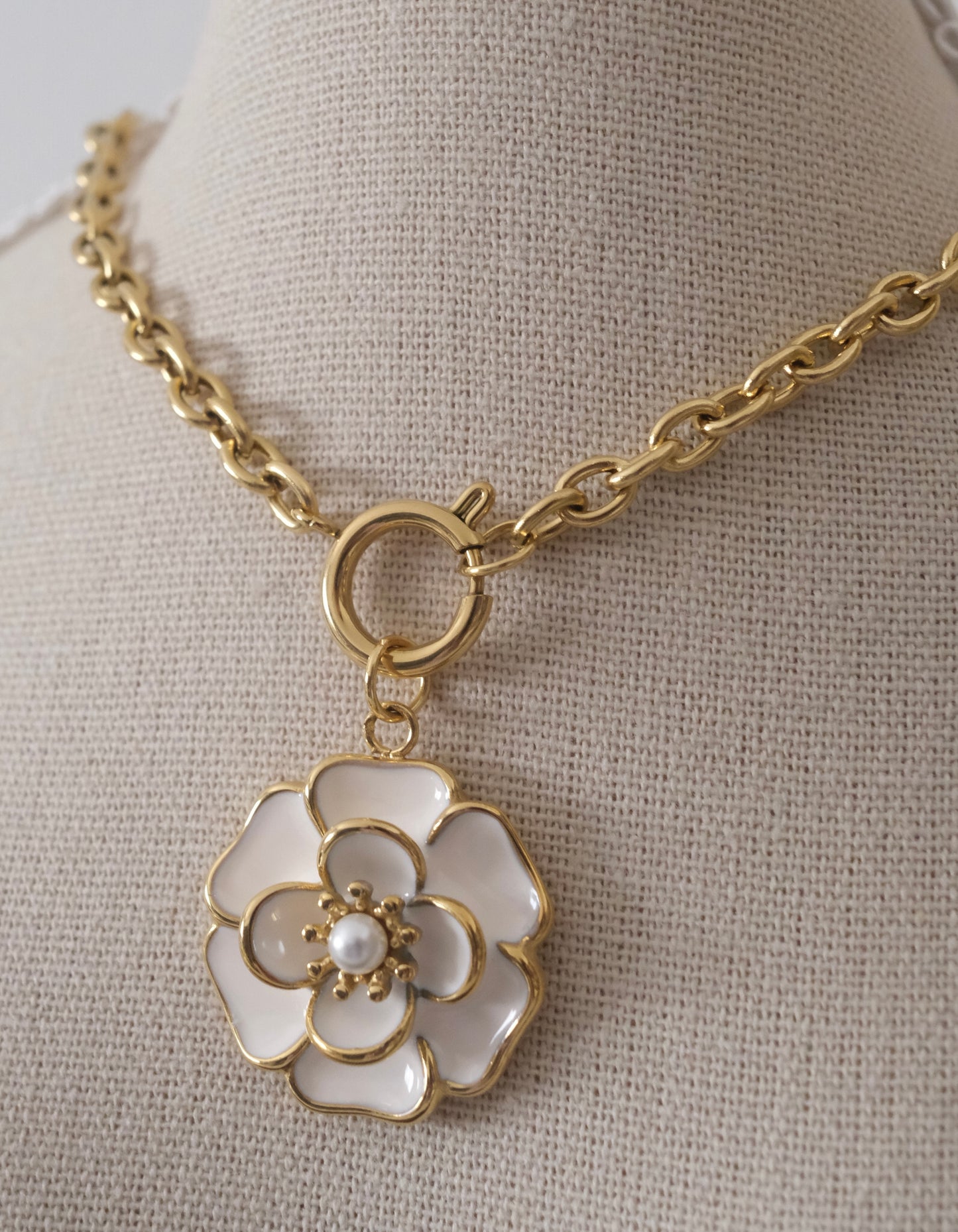 Roselle Necklace