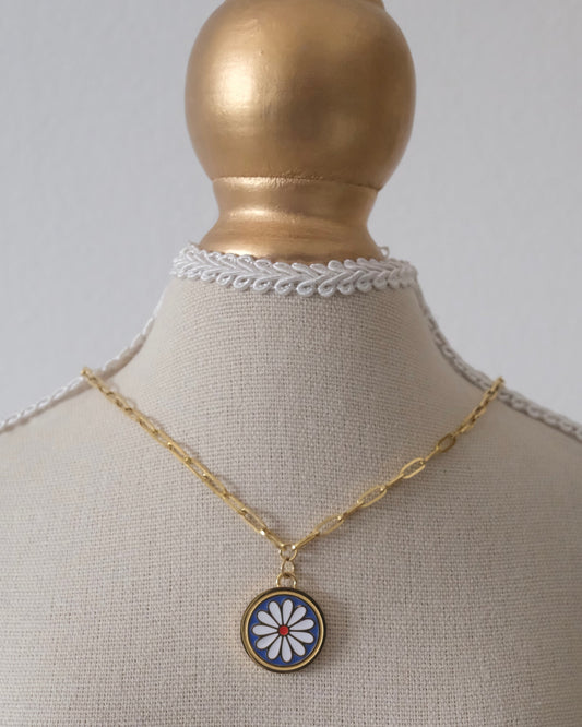 Daisy Charmie Necklace