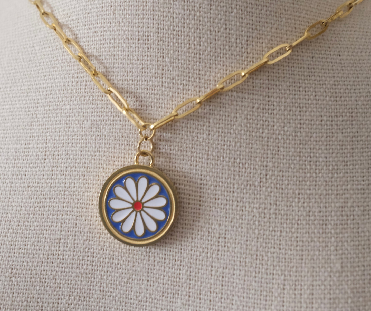 Daisy Charmie Necklace