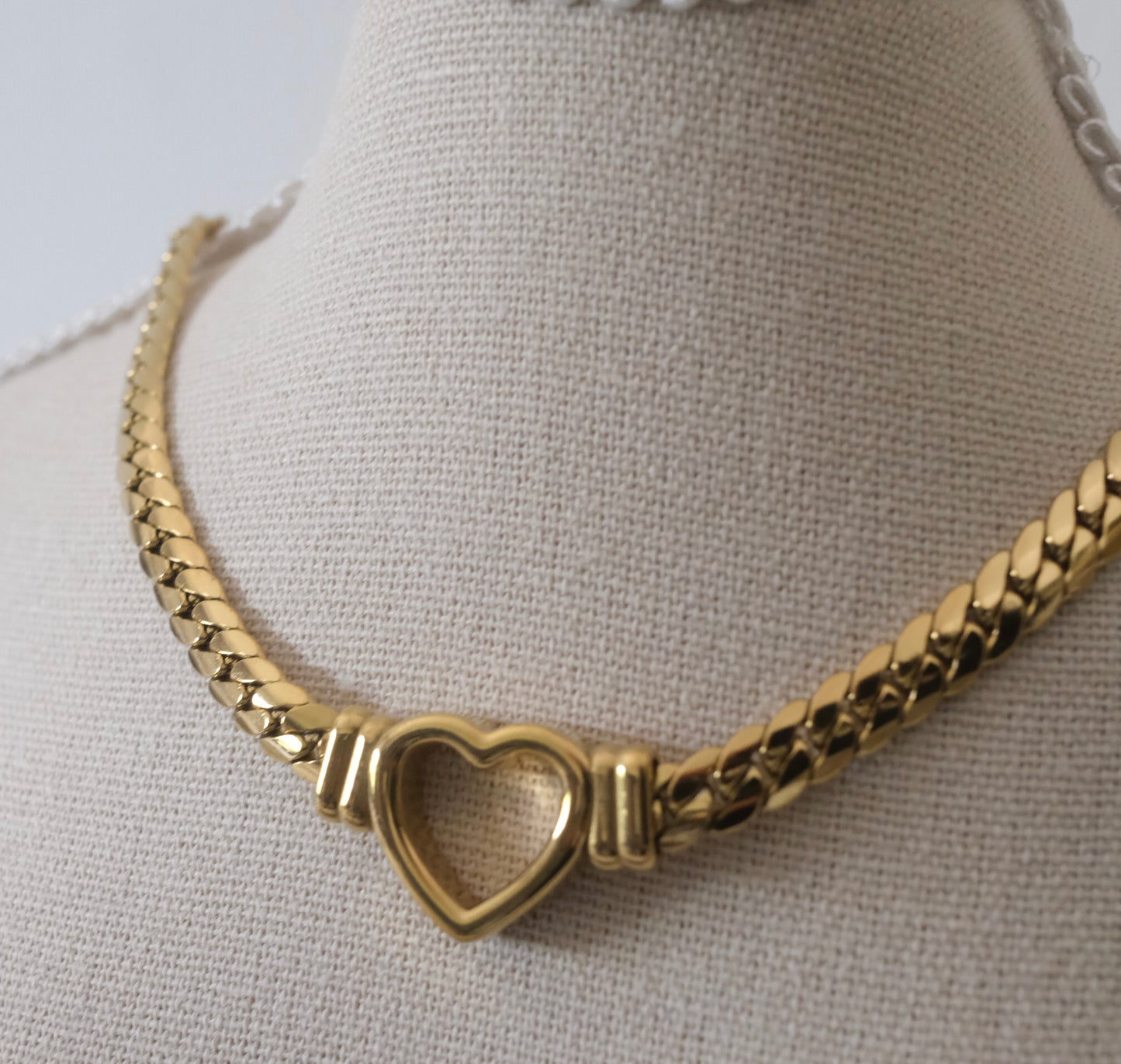 Honey Kiss Chain