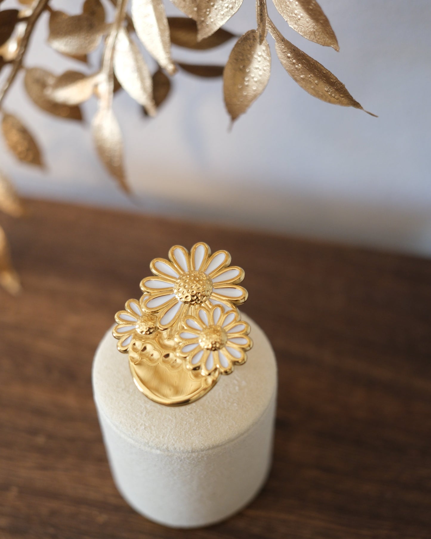 Daisira Ivory Ring