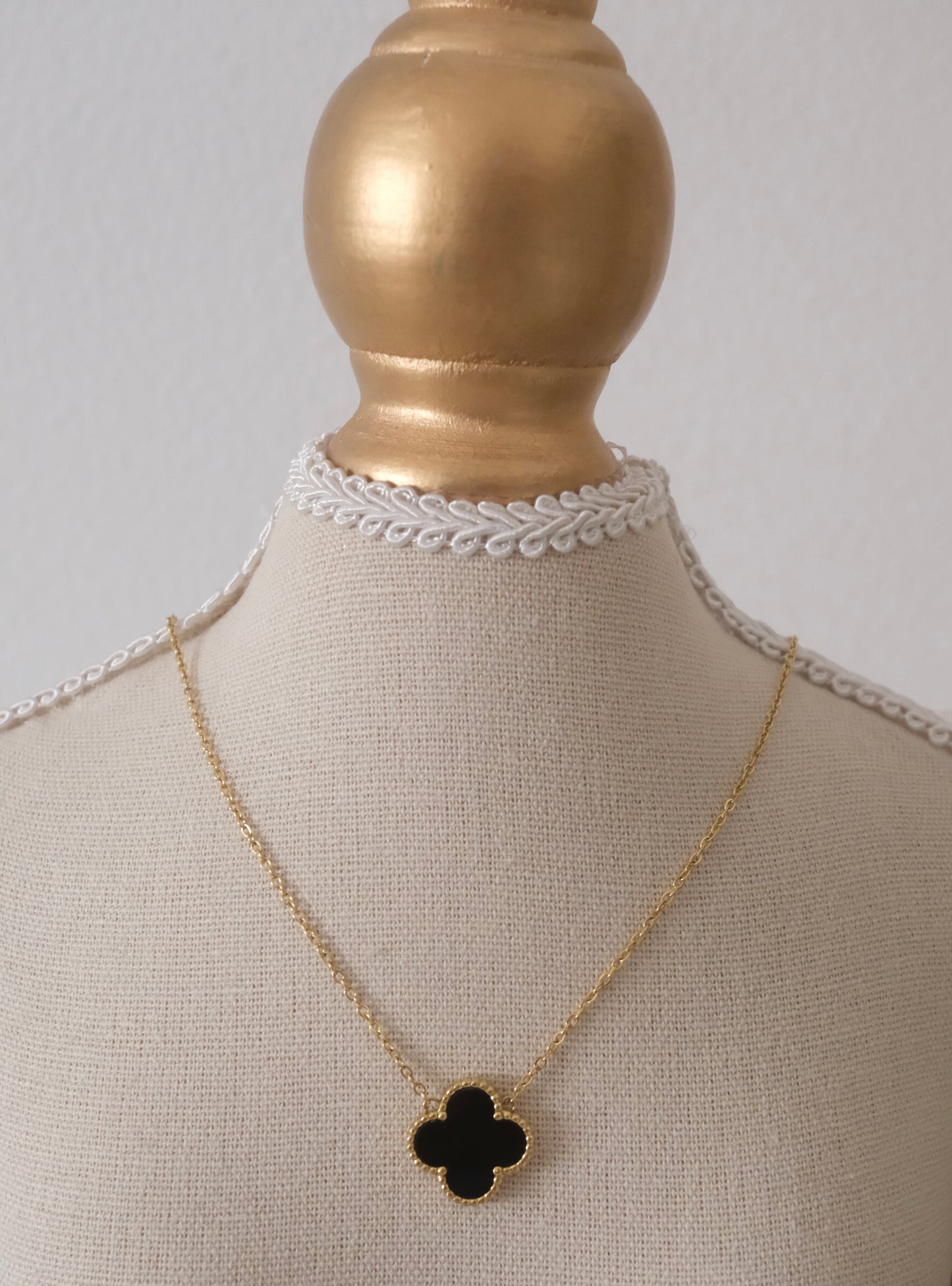 Éclat Charm Collection