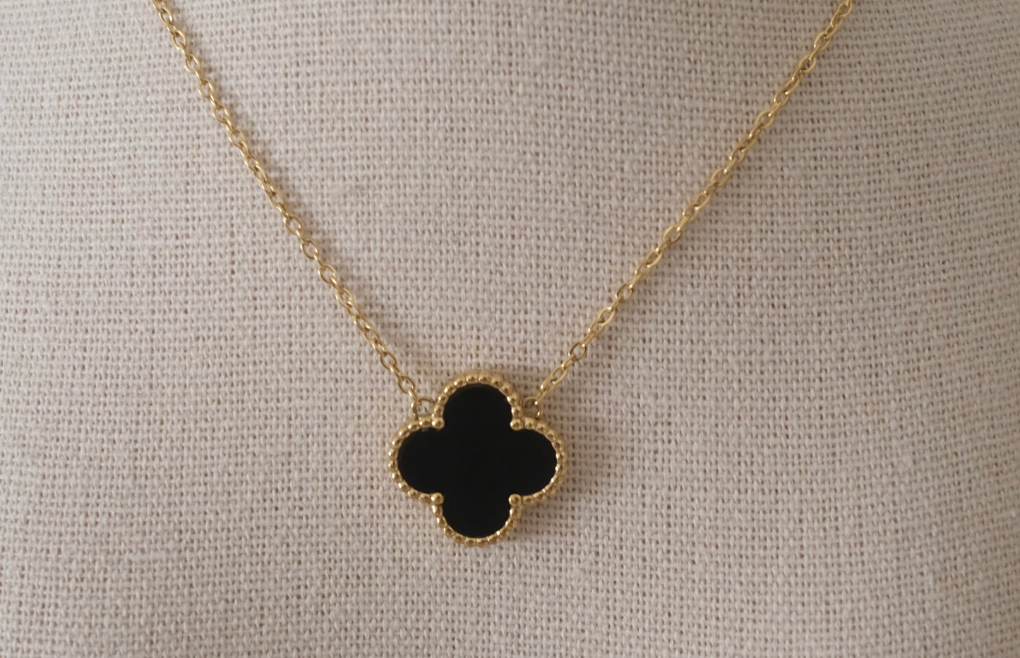 Éclat Charm Collection