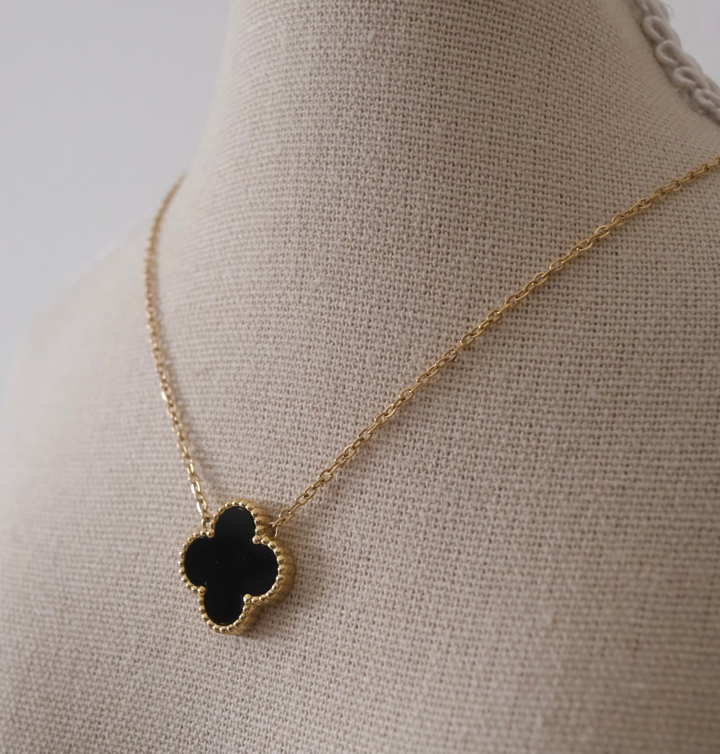 Éclat Charm Collection