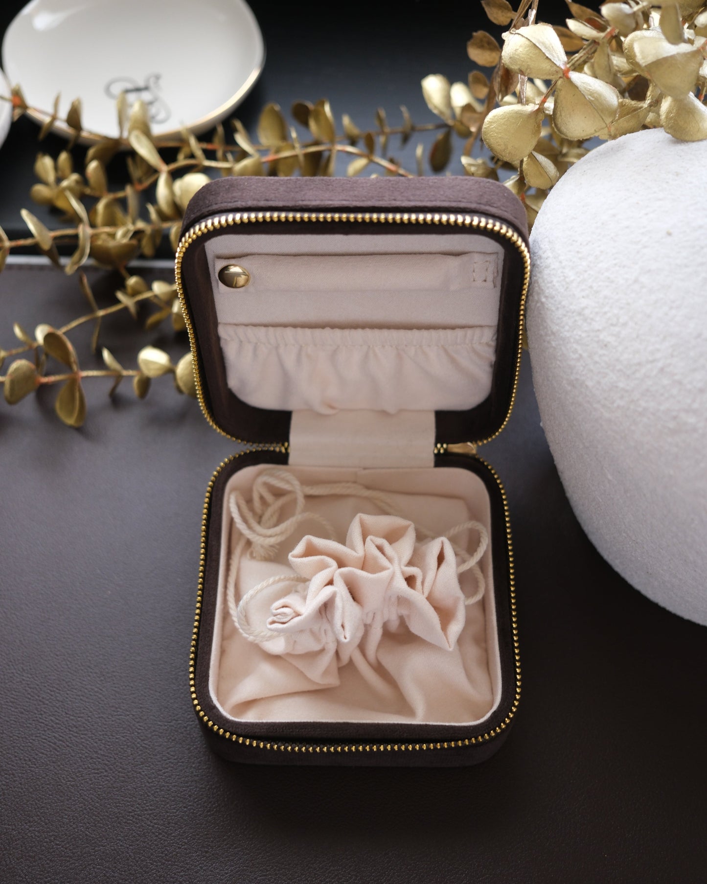 ⁠Liora Travel Jewelry Keeper