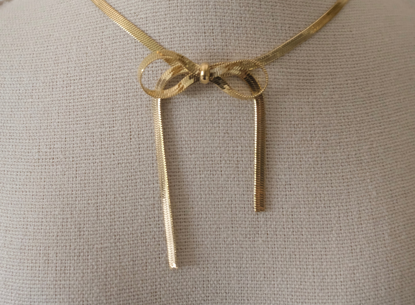 Belle Bow Necklace