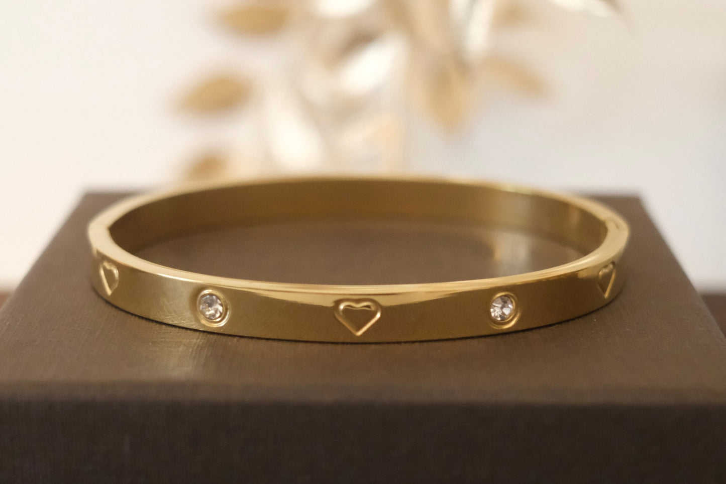 Velia Heart Bangle