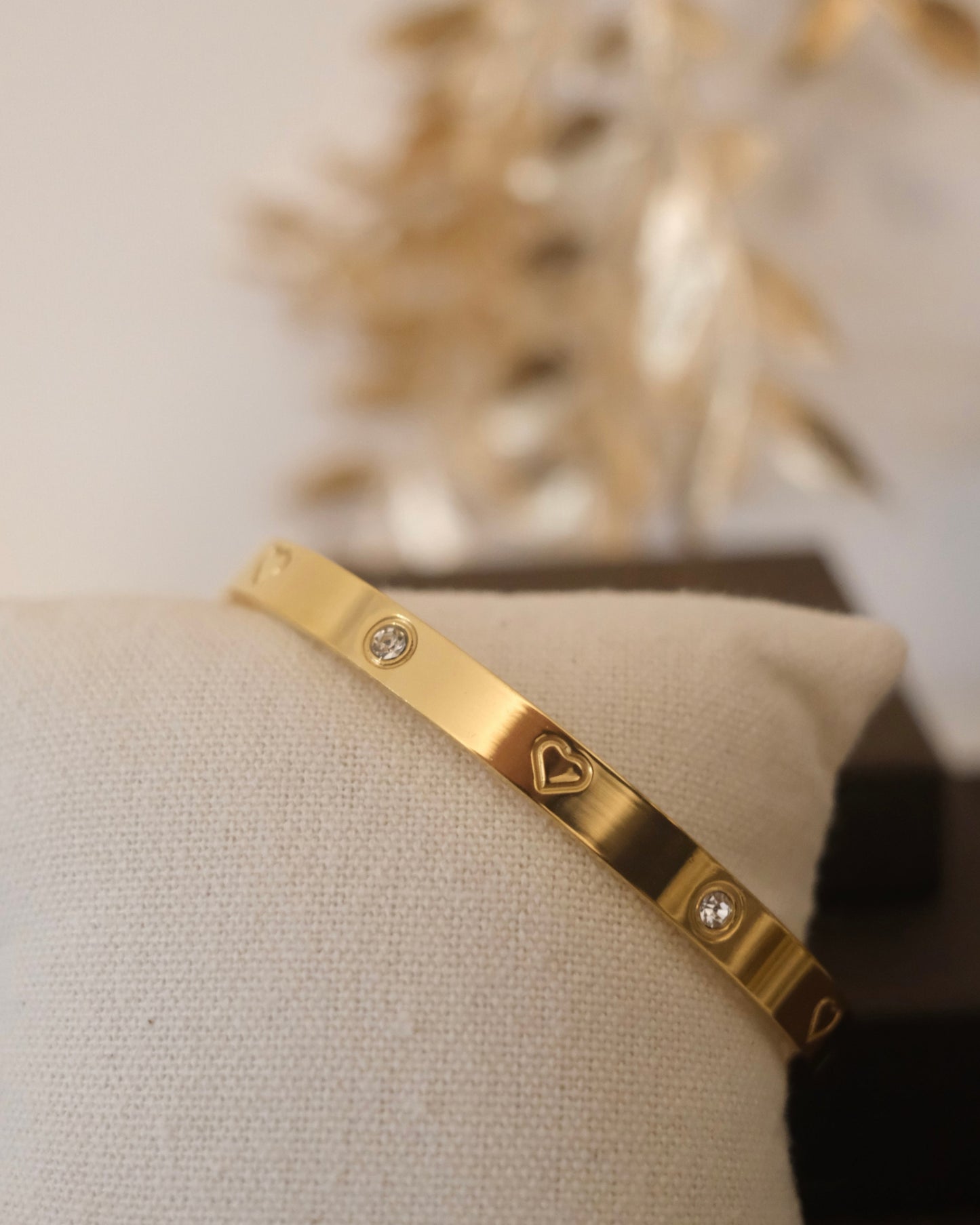 Velia Heart Bangle