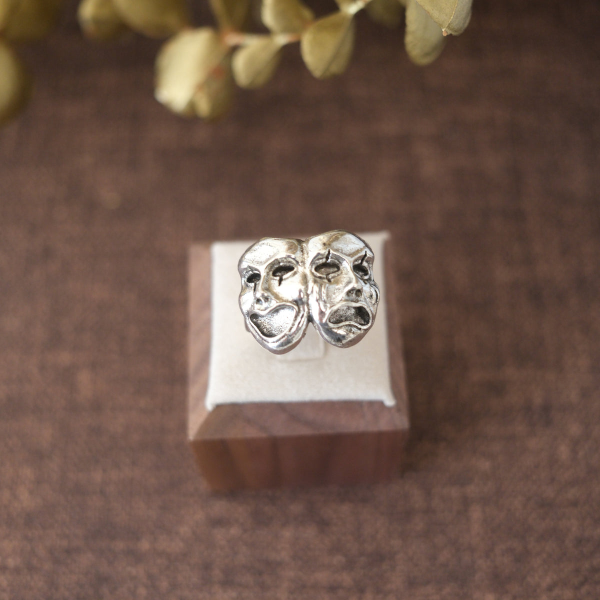 The Two Masks Ring