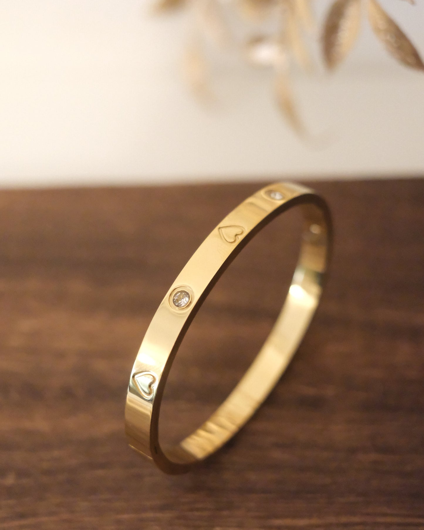 Velia Heart Bangle