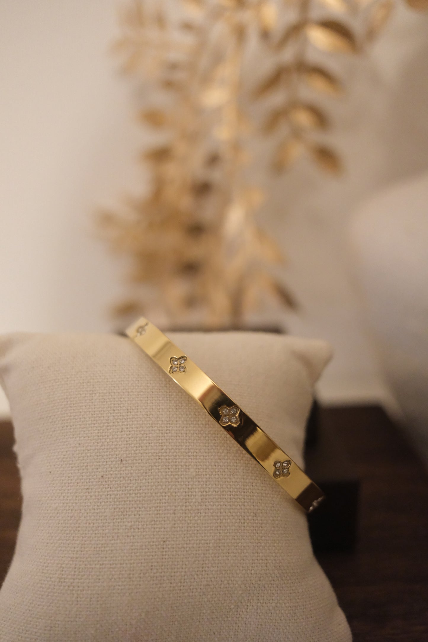 Fleuris Glow Bangle
