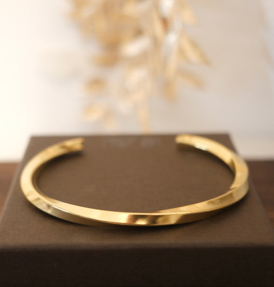 Aurelia Sleek Cuff