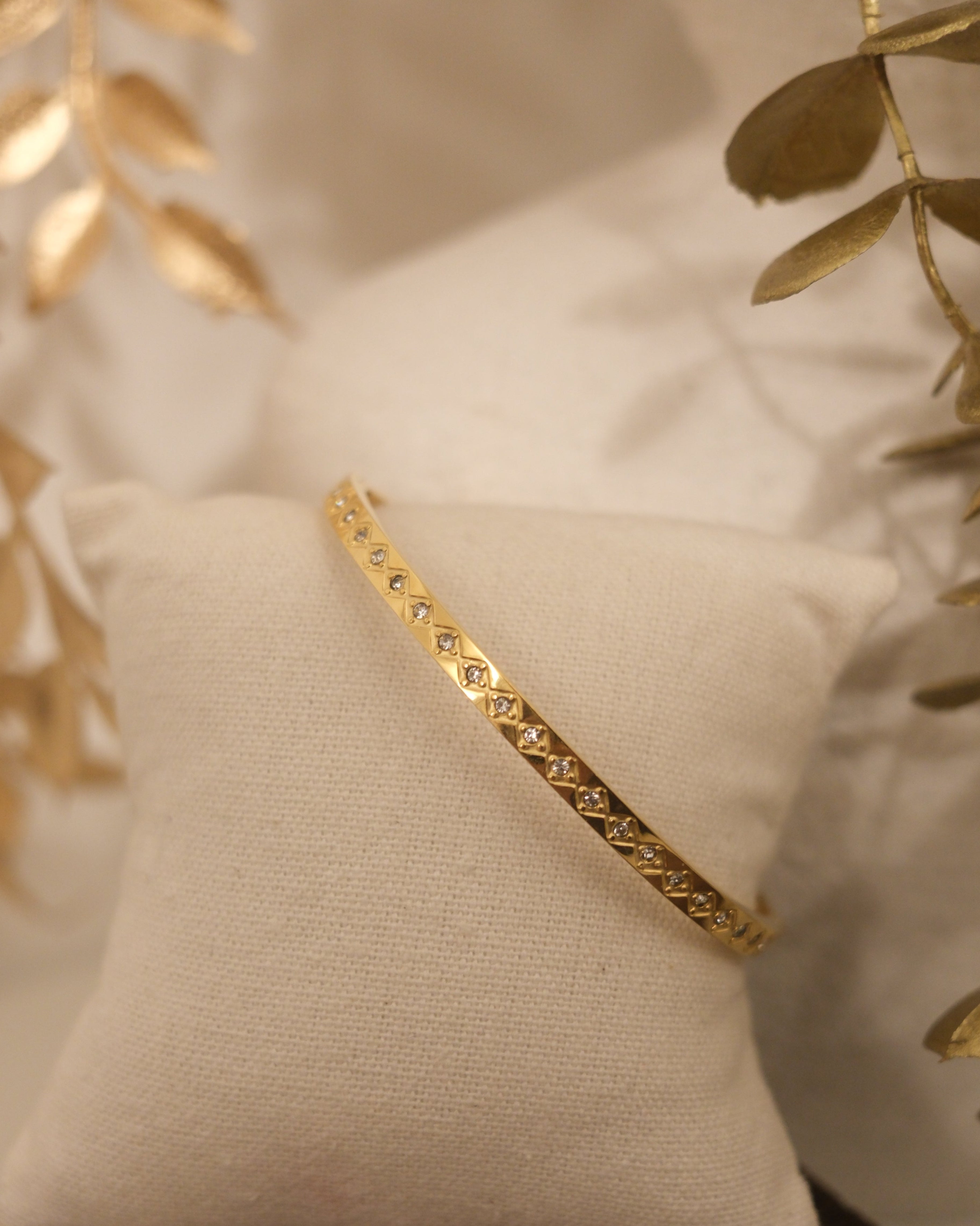 Chevron Bangle Ziva Chevron Bangle – Maryam Jewelers