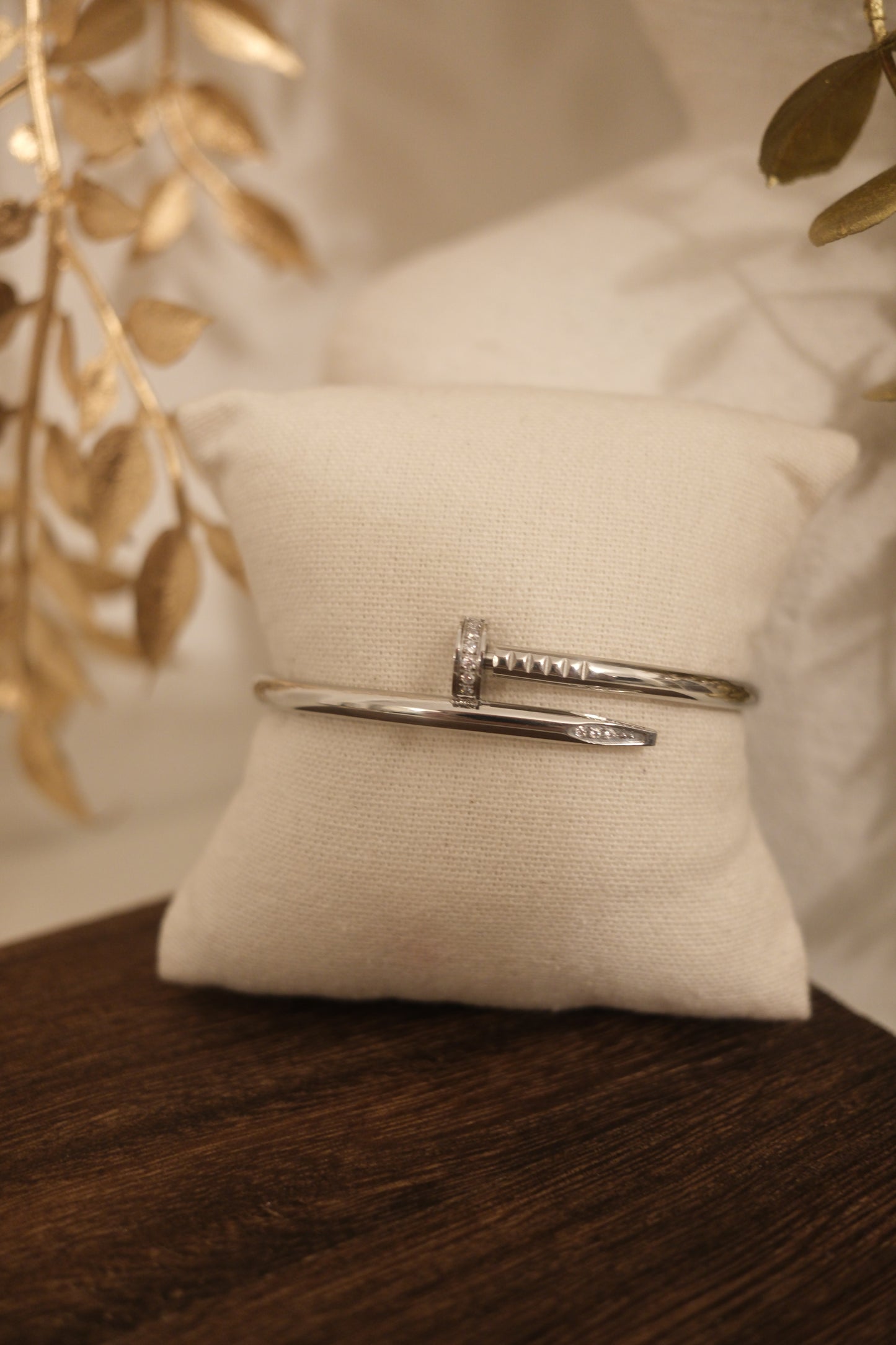 Nailé Cuff