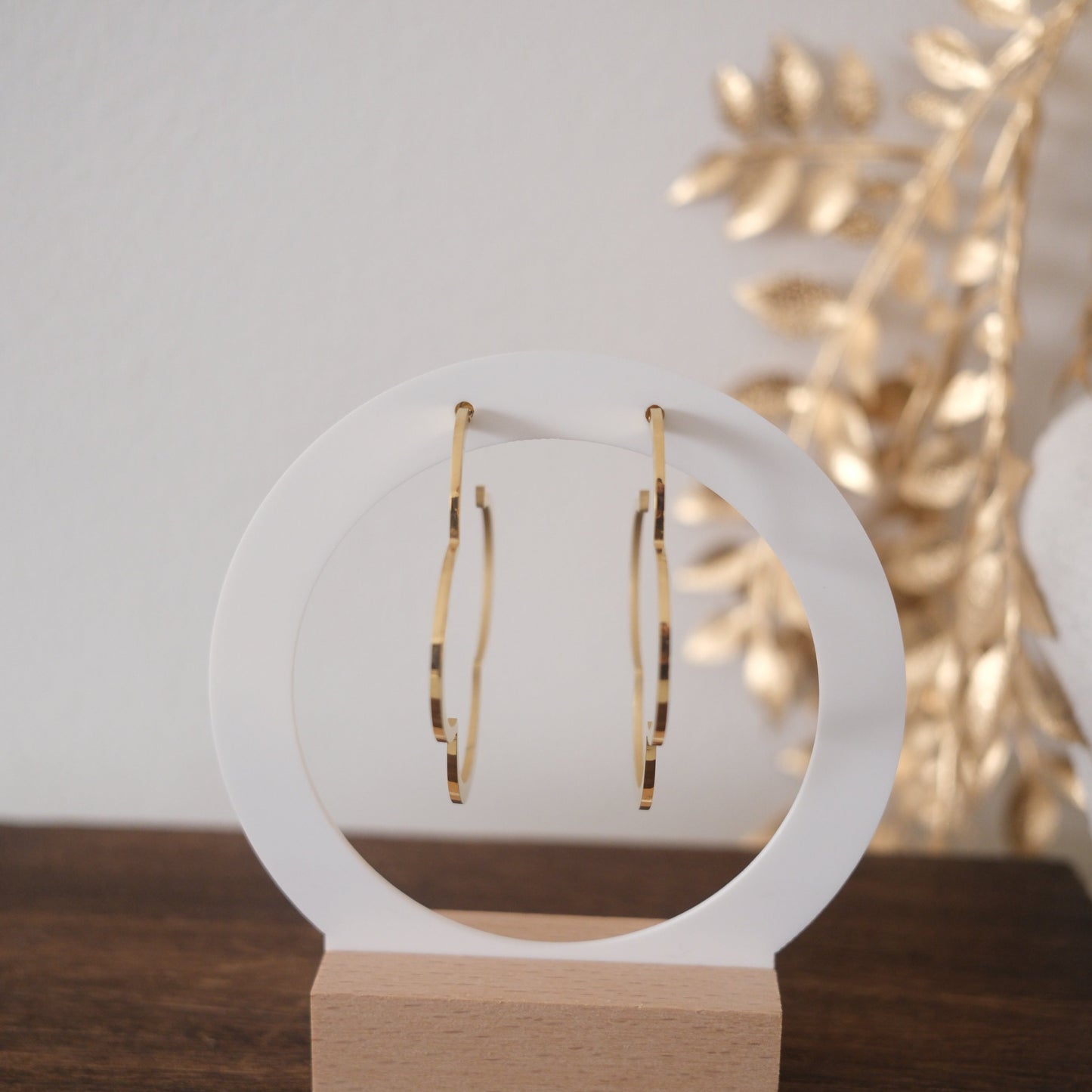 Flora Outline Hoops