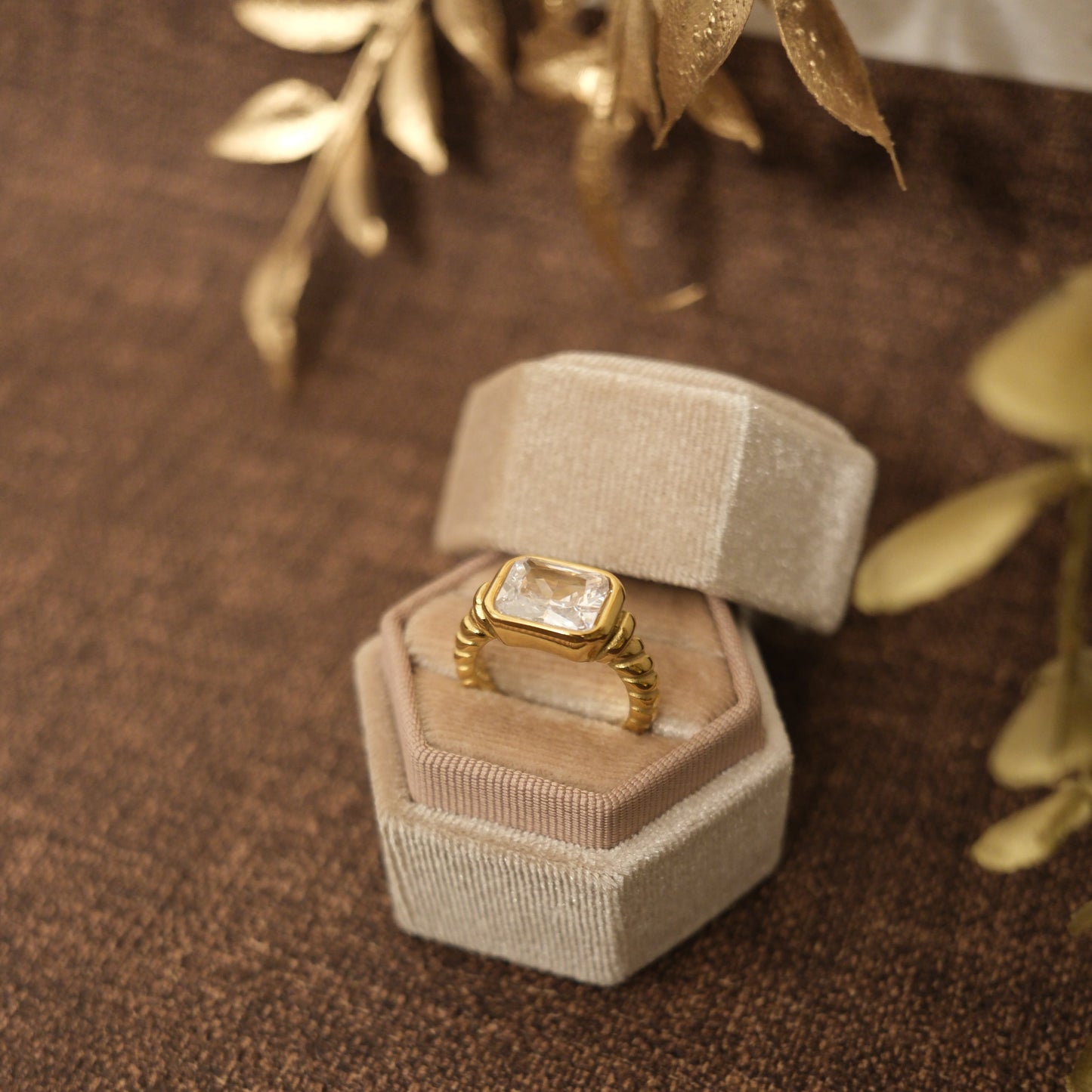 Elio Ring