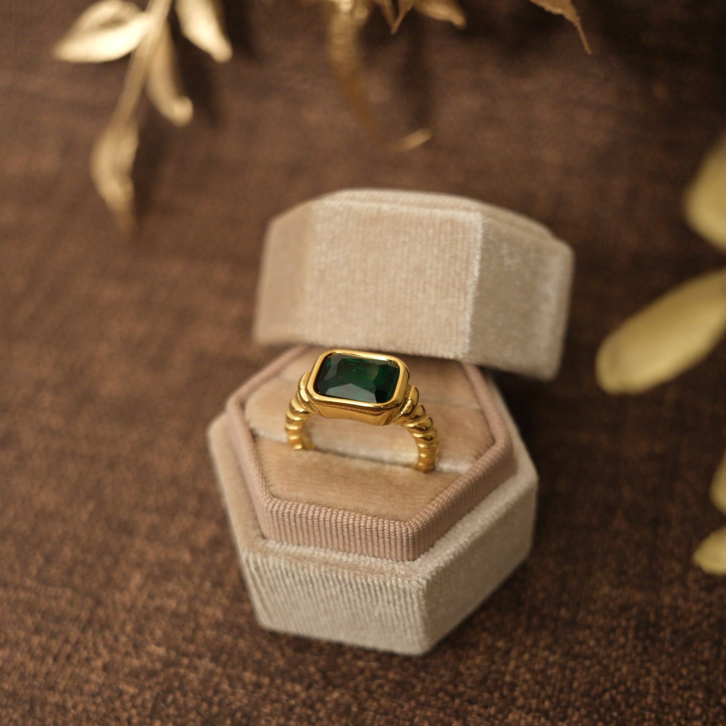 Elio Ring
