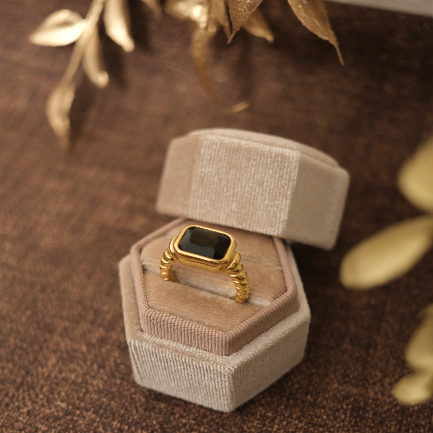 Elio Ring