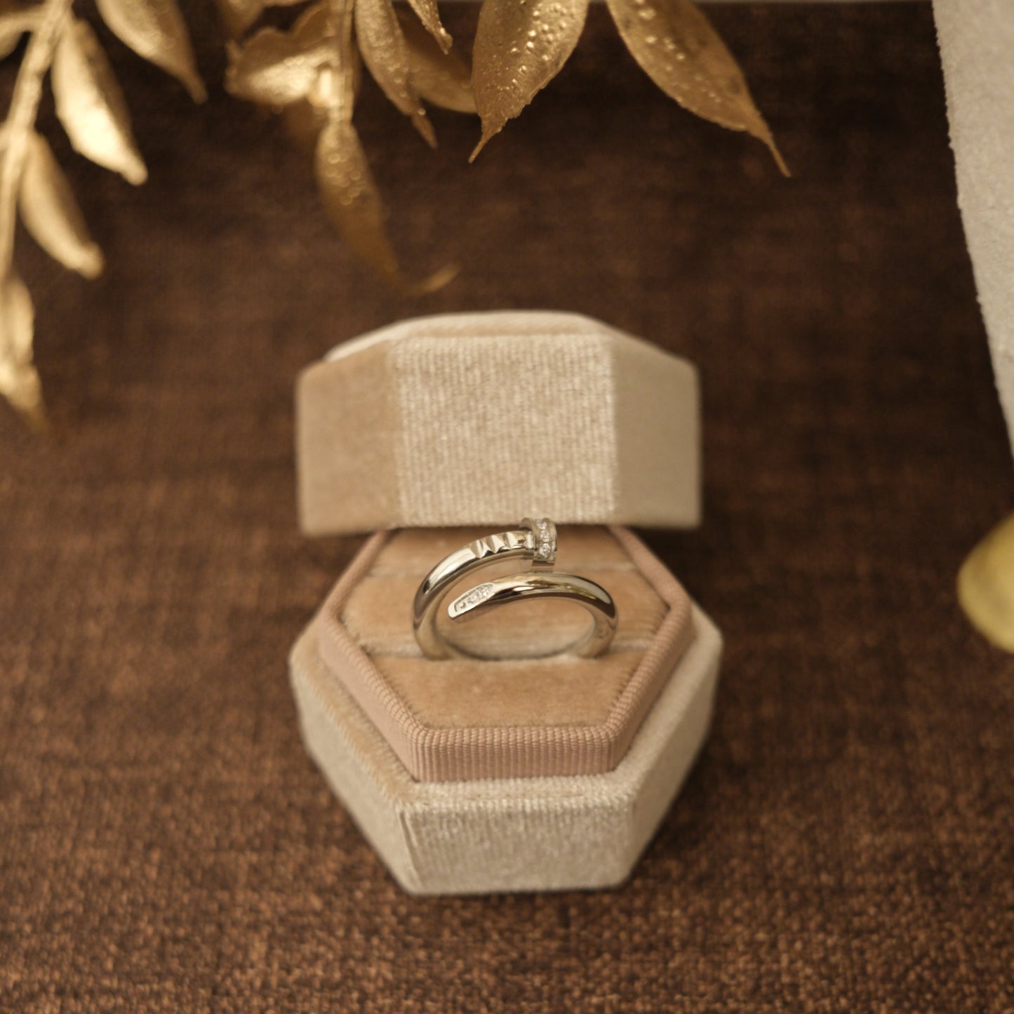 Nailé Ring
