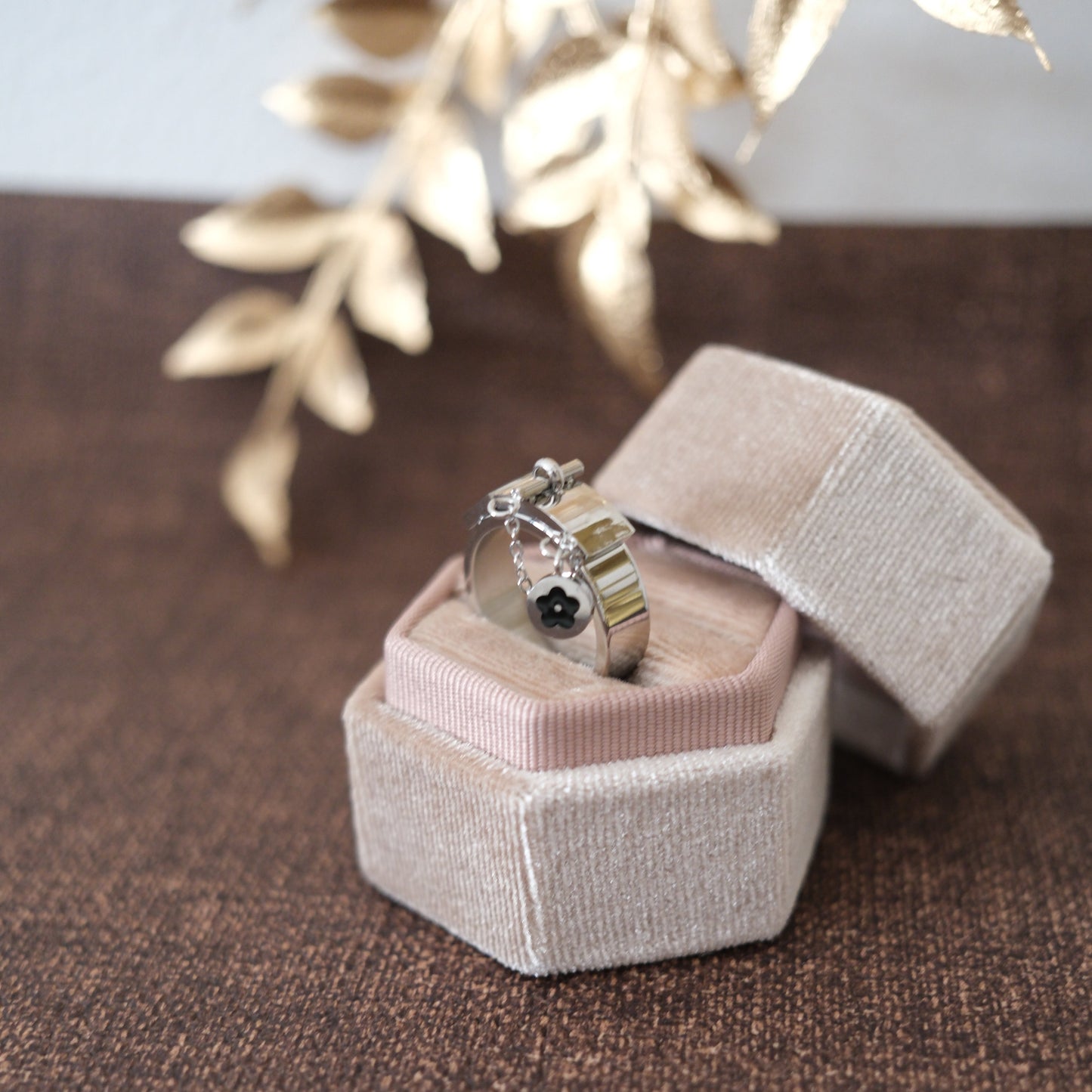 Sera Lock Ring