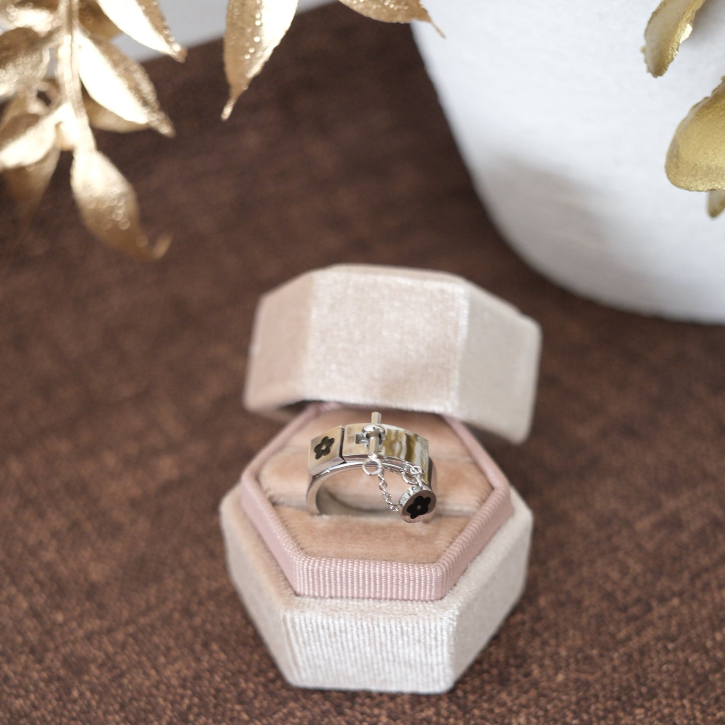 Sera Lock Ring