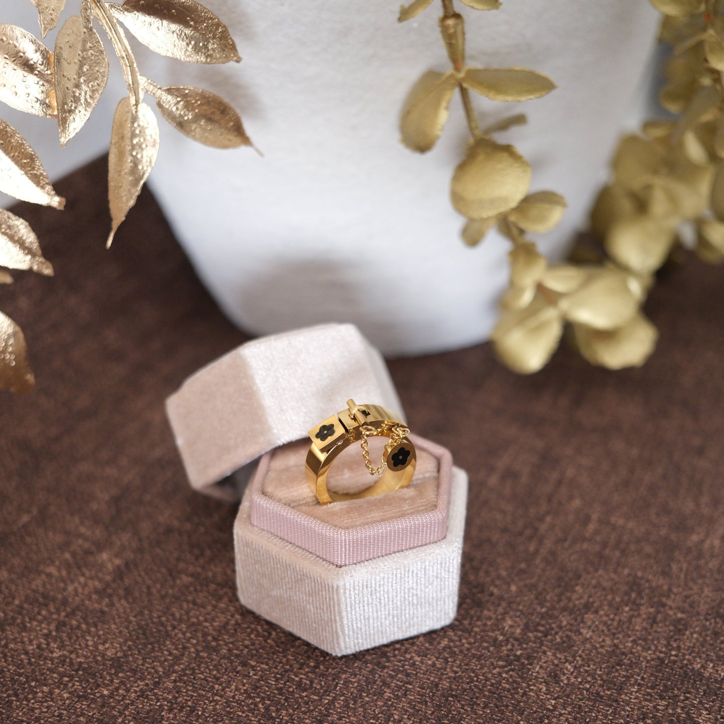 Sera Lock Ring
