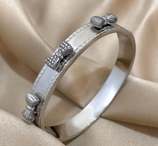 Silver Bow Bracelet