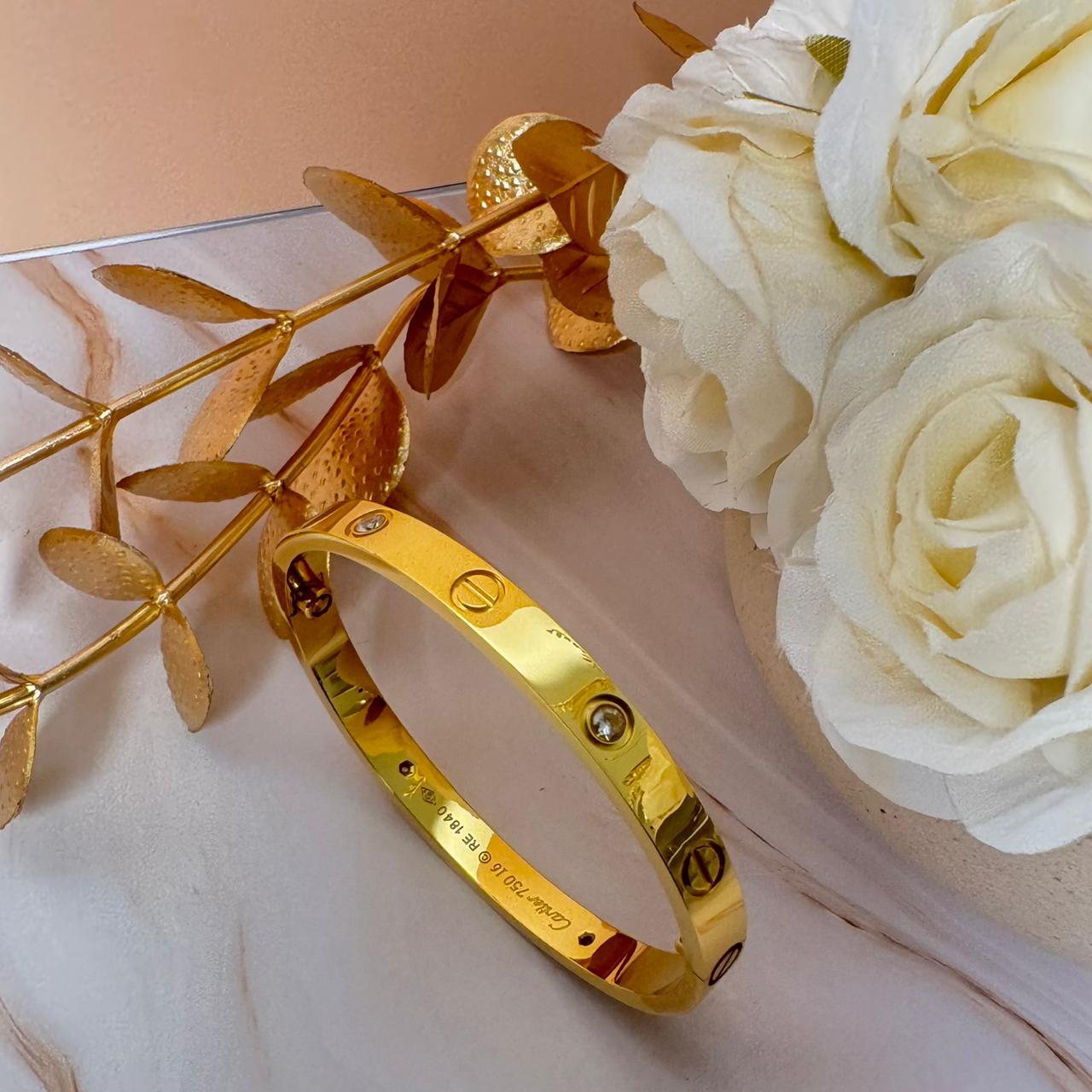 Amoura Bangle