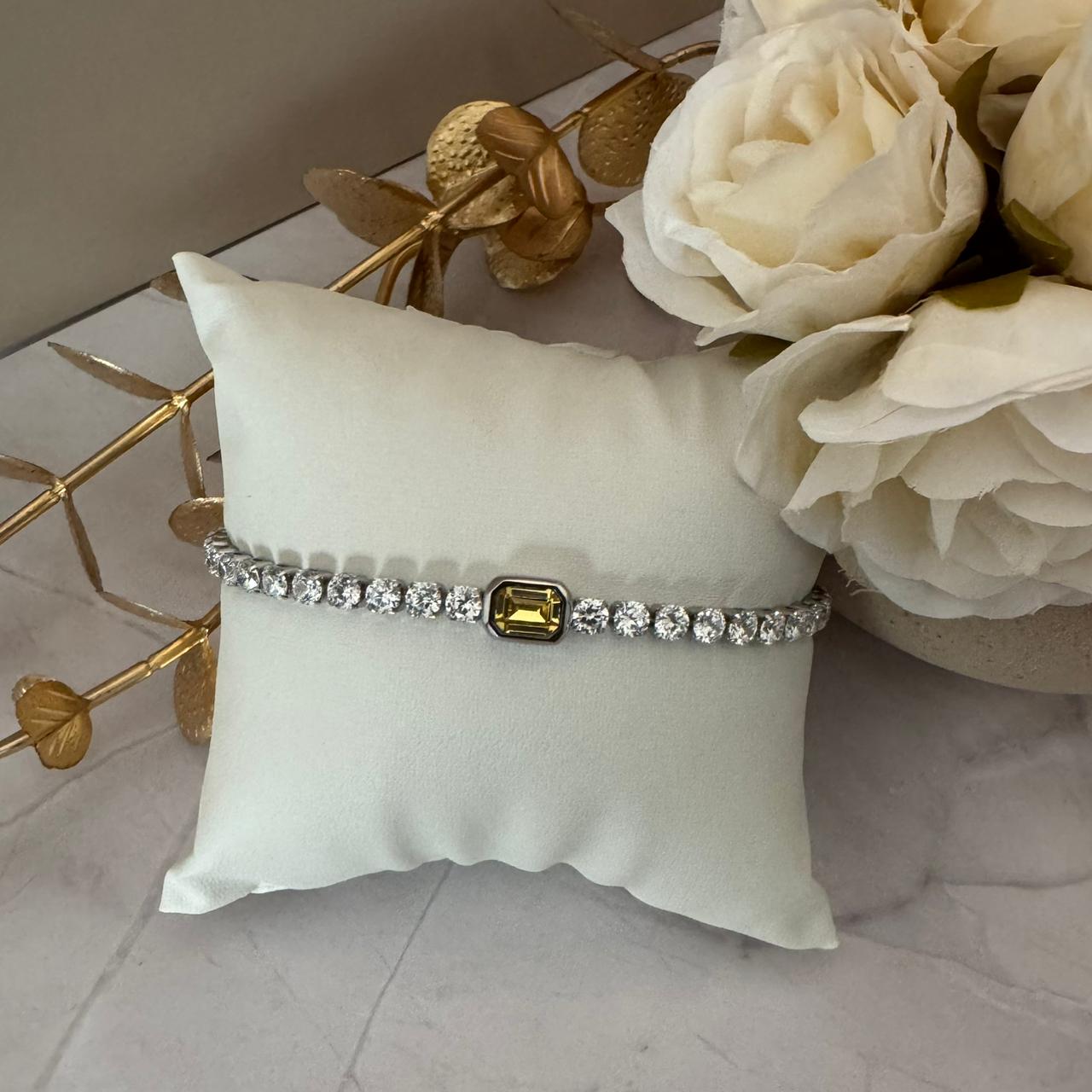 The Saphire Bracelet