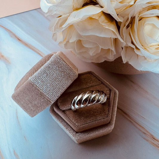 Twirl Silver Ring