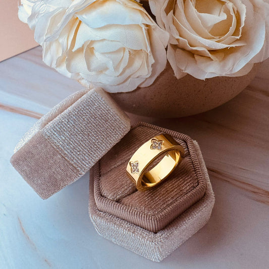 Vivaria Ring