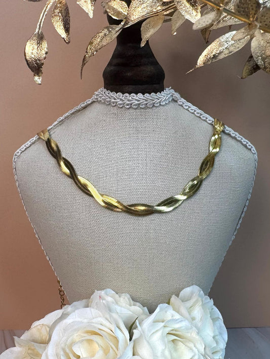 Twisted Necklace