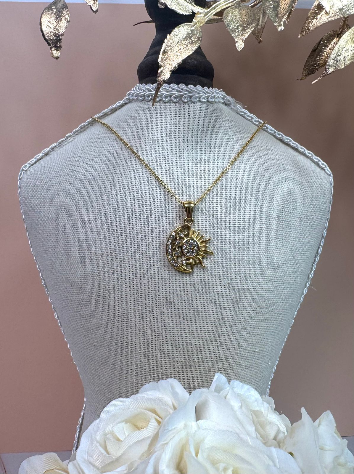 Vestra Necklace
