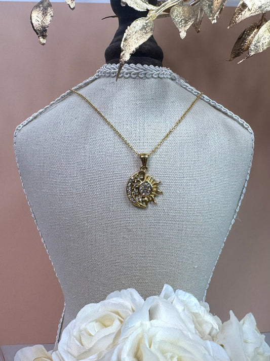 Vestra Necklace