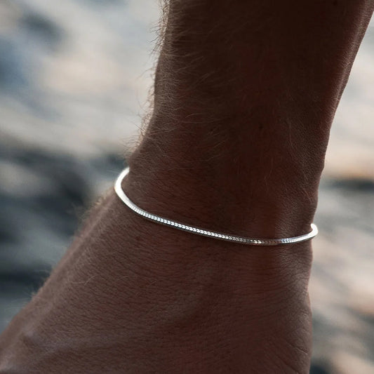 The Sleek Chain Bracelet