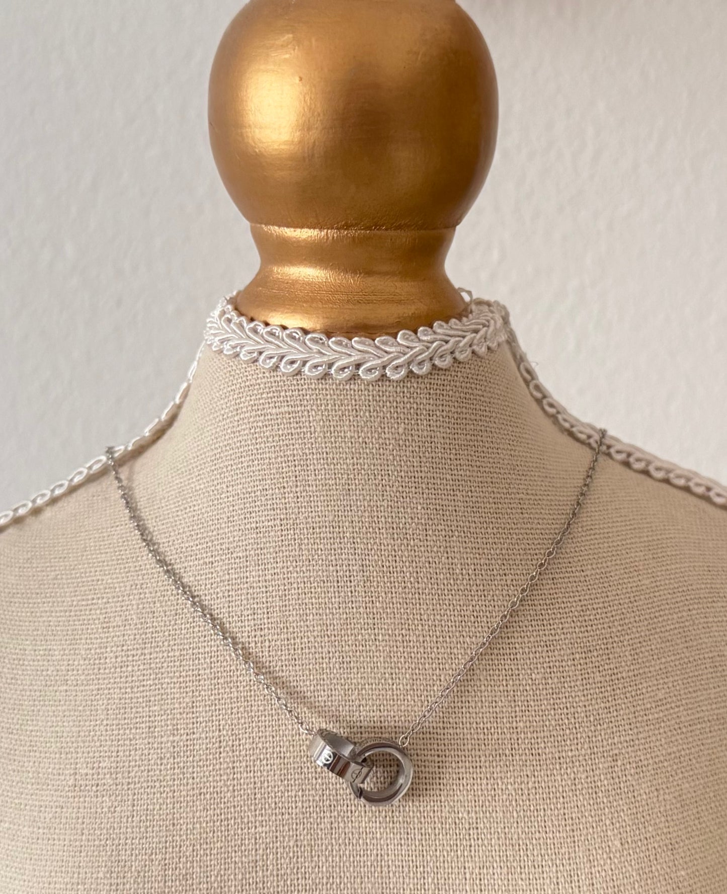 Eterna Link Necklace