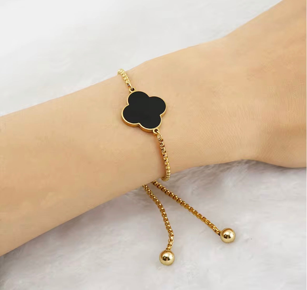 Luné Bracelet