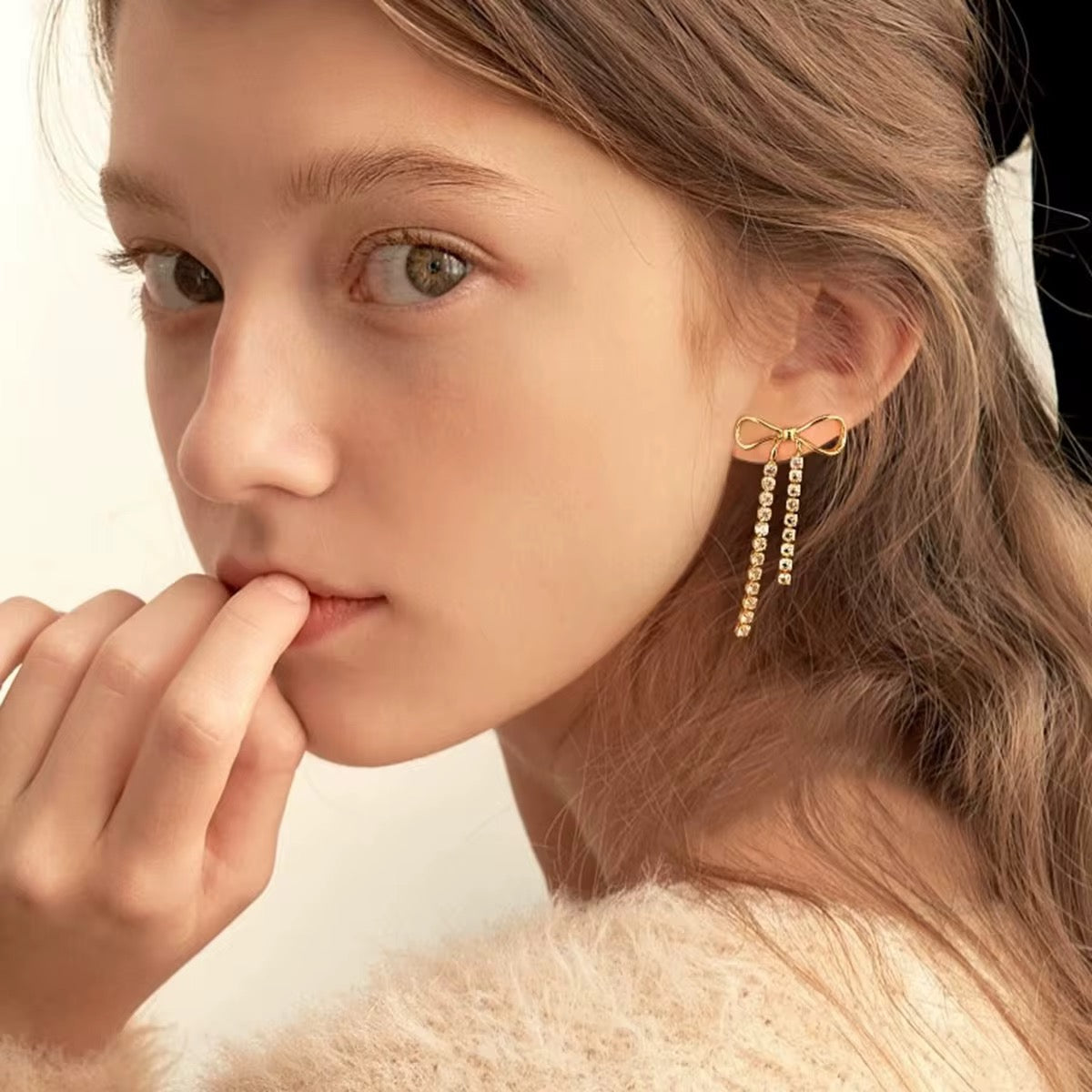 Selene Bow Earring